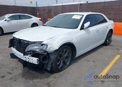 2022 Chrysler 300 S z USA, uszkodzony, nr VIN 2C3CCABG8NH259928